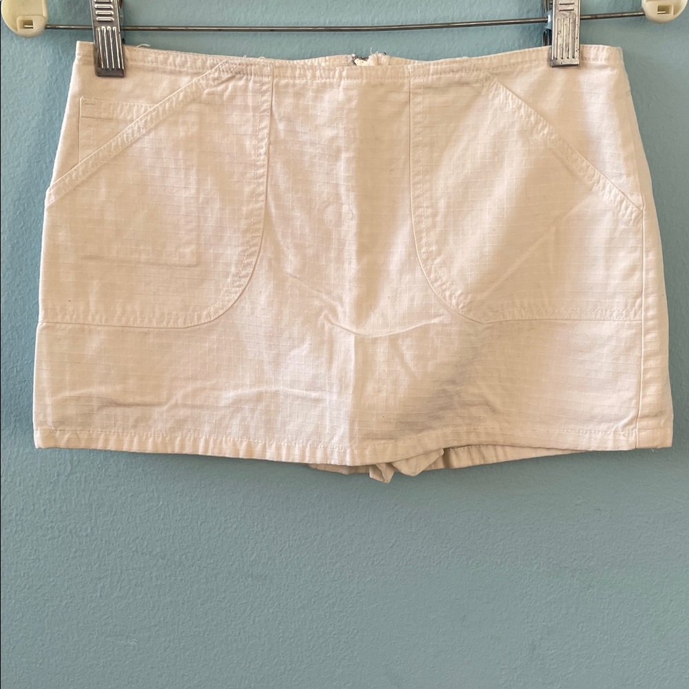Women’s Cream Linen-Blend Casual Shorts